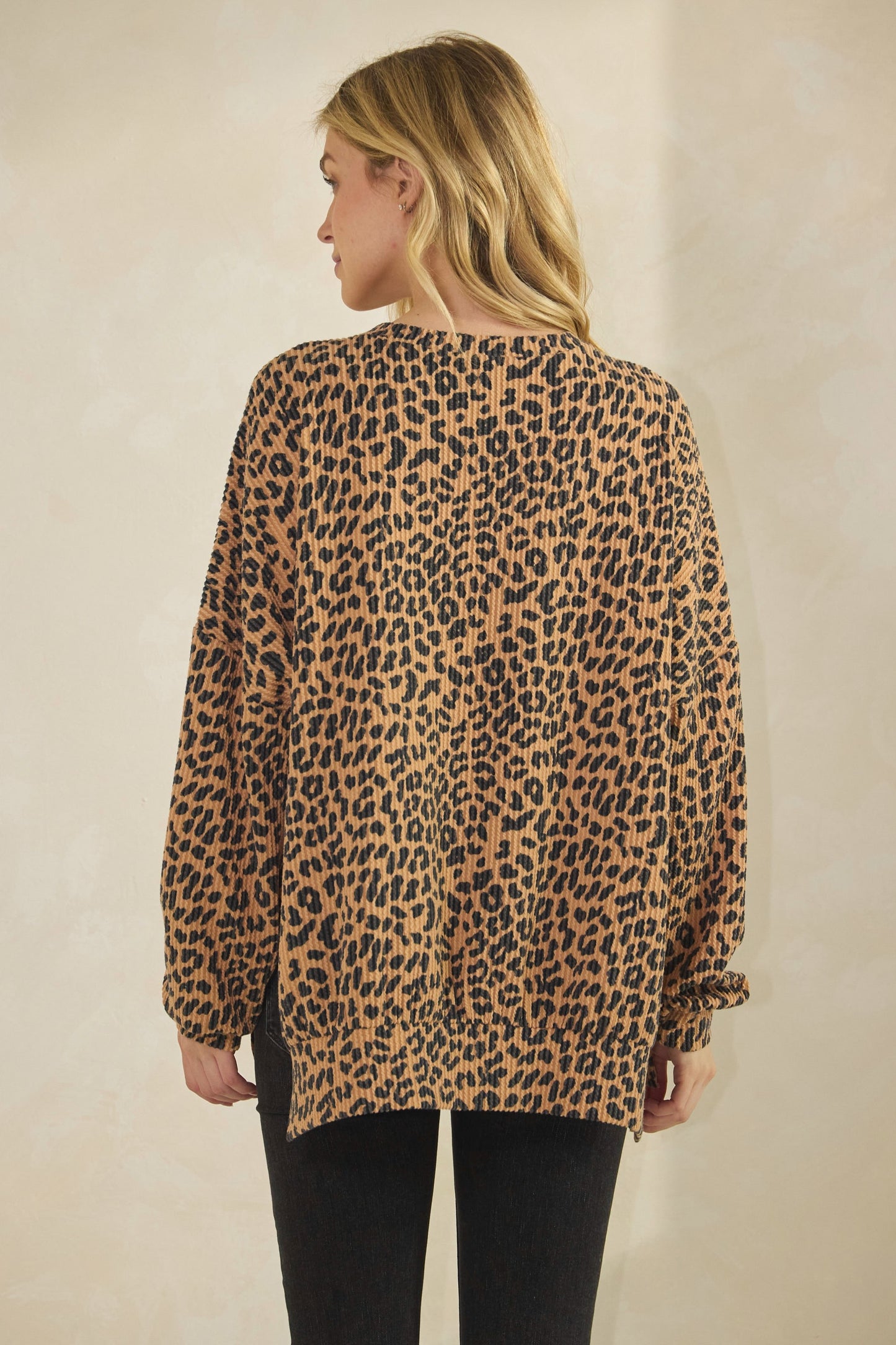 Long Sleeve Round Neck Animal Urban Rib Top (PREORDER)